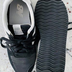 New Balance 420